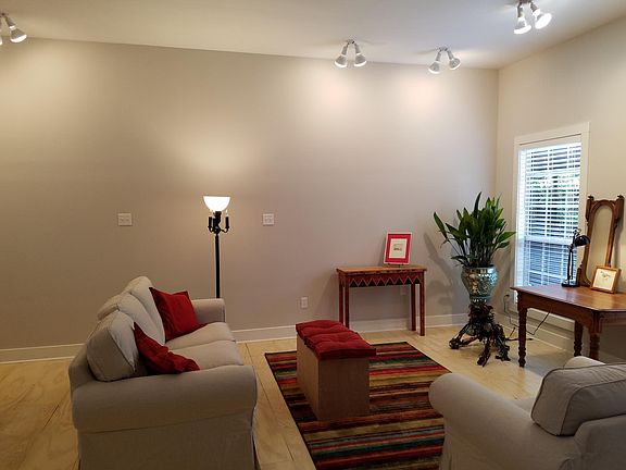 5th image of 4513 University Oaks Blvd