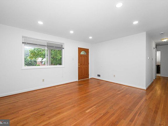 4th image of 11110 Rock Rd