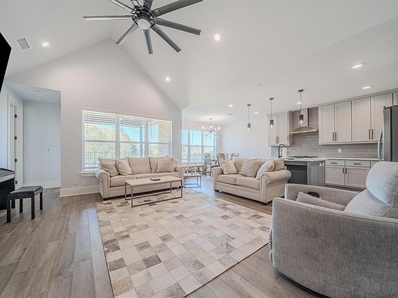 5th image of 4517 Lone Oak Ln