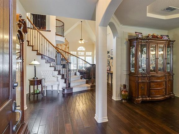 4th image of 2445 Portwood Way