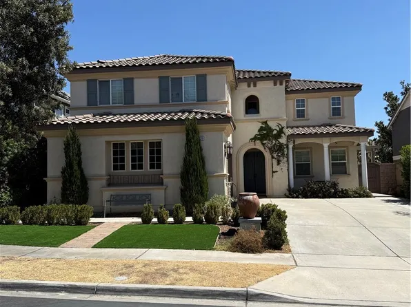 6029 Lily Rock Dr, Fontana, CA 92336
