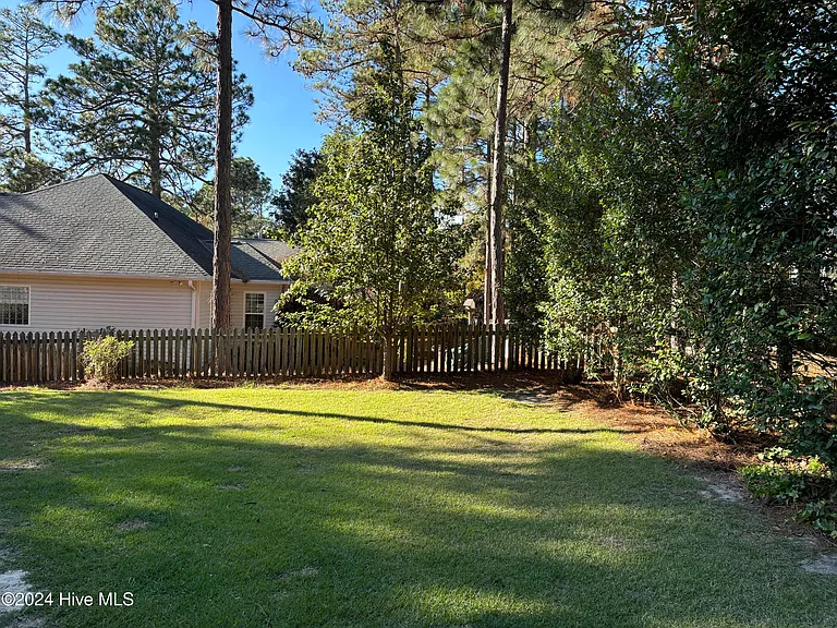 7 Moore Dr — Photo 20
