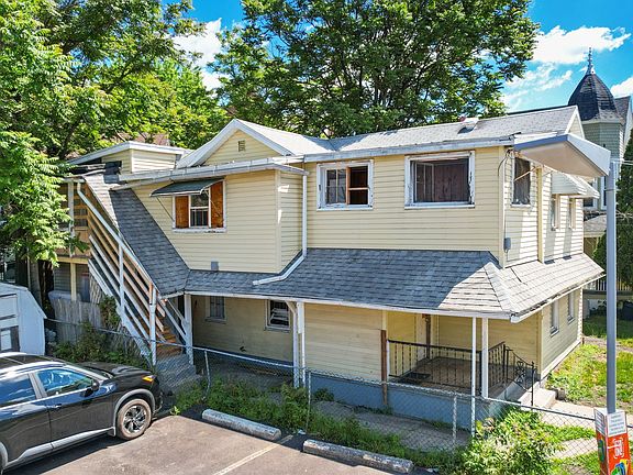 2nd image of 9 Doubleday St