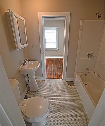 2nd image of 2811 Campbell St APT 3S