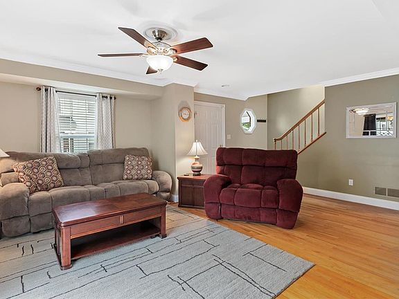 5th image of 3171 Carrsville Ct