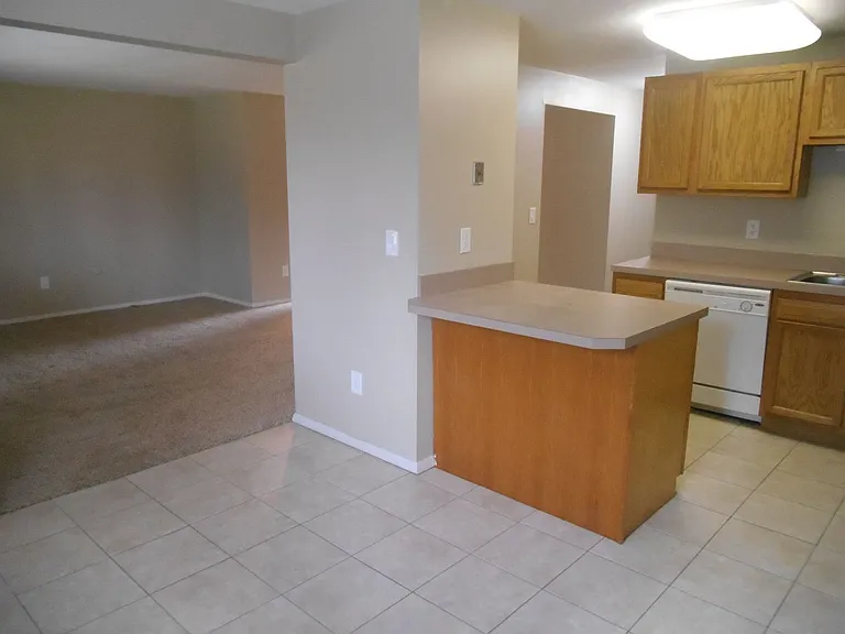 Willow Wood Apartment Homes — Photo 4