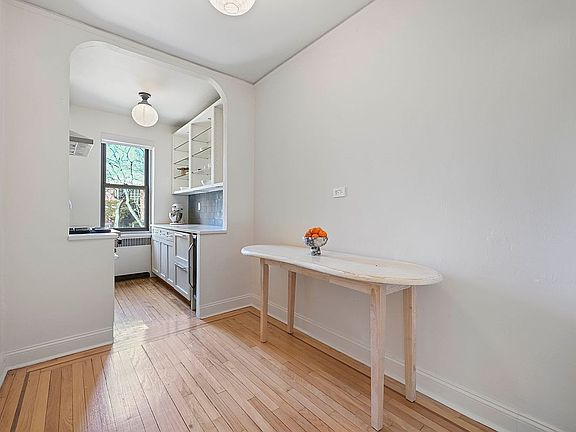 3rd image of 4445 Post Rd APT 5B