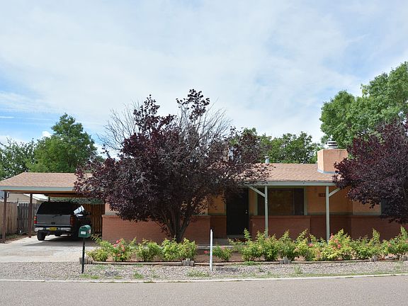 2nd image of 233 Pueblo Ln NW