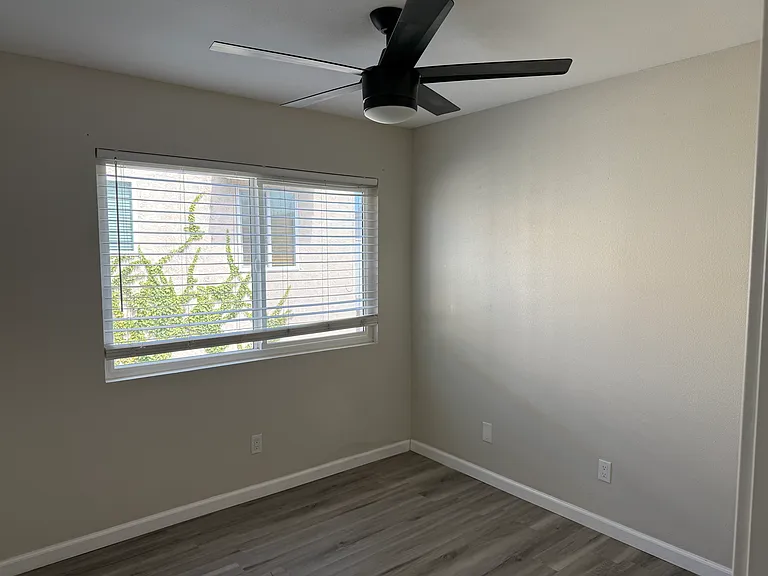 2518 England St #5 — Photo 19