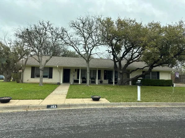 203 Highland Oaks Dr, Harker Heights, TX 76548