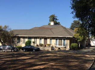 3225 Fair Oaks Ave, Altadena, CA 91001