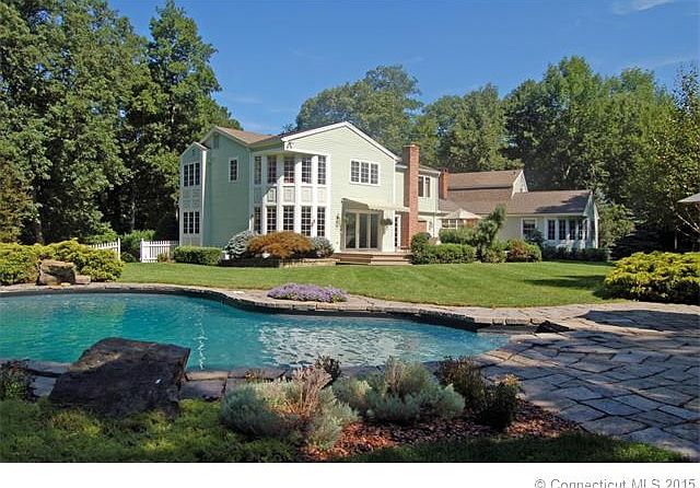 Stunning 2 family retreat