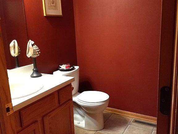 5th image of 1715 Quinn Dr