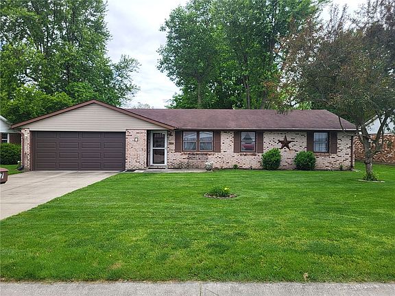 3rd image of 457 Medallion Dr