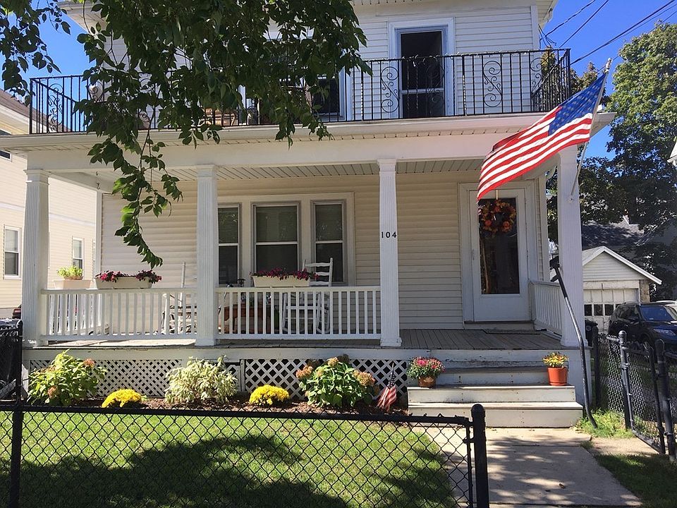 1st image of 104 Hillside Rd #2