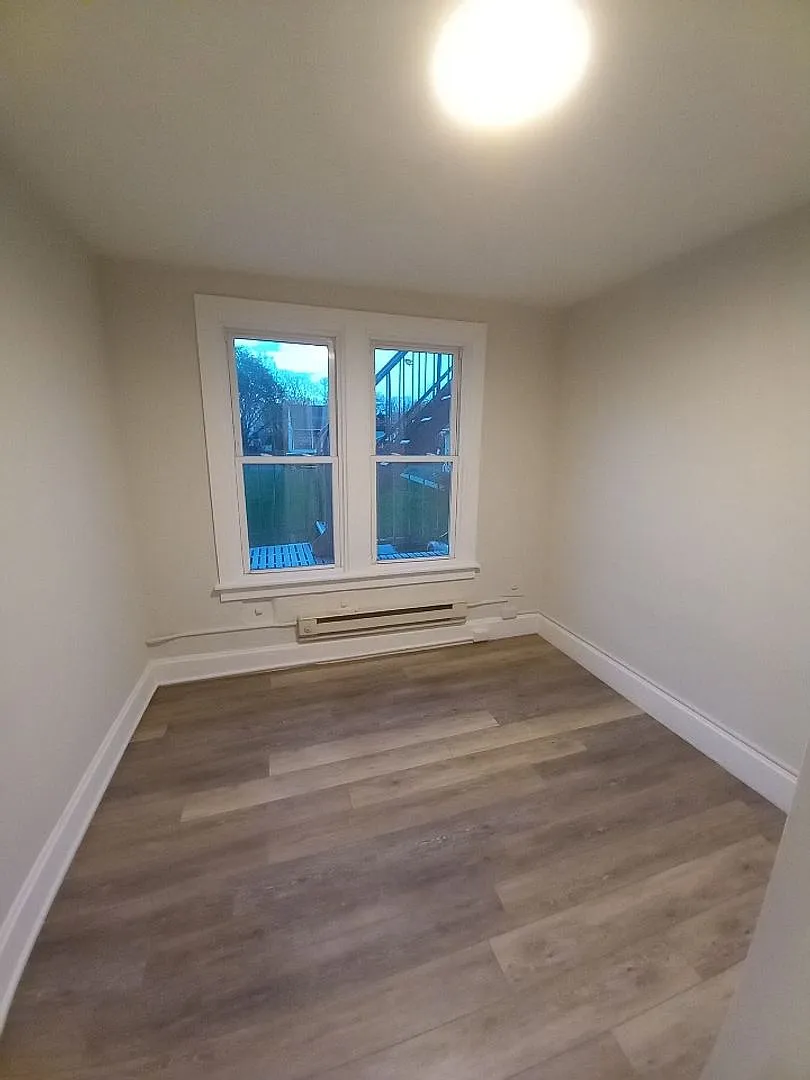 420-422 Douglass Street — Photo 4