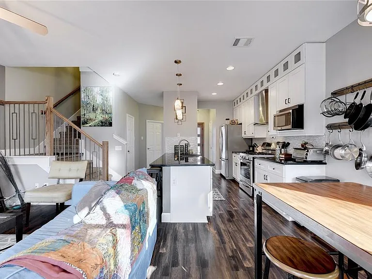 1700 Perez St #A — Photo 13