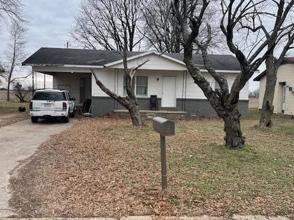 613 Vaughn Ave, Sikeston, MO 63801