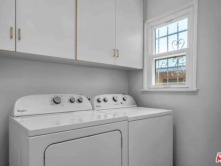 3439 W 84th Pl — Photo 12