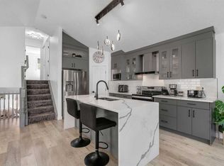279 Covehaven Vw NE, Calgary, AB T3K 5S4