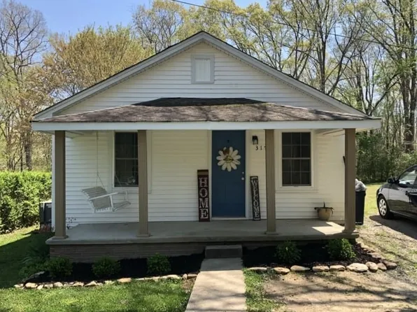 317 W Hill St, Waynesboro, TN 38485