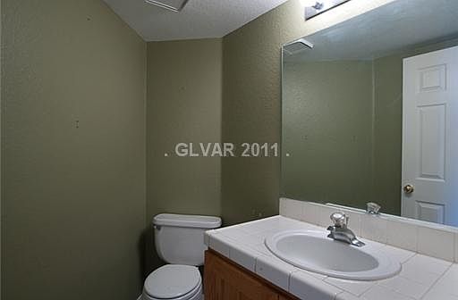 5th image of 2241 Chatfield Dr