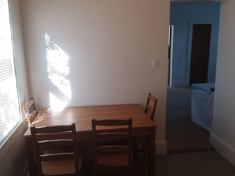 8 Adams Ct — Photo 2