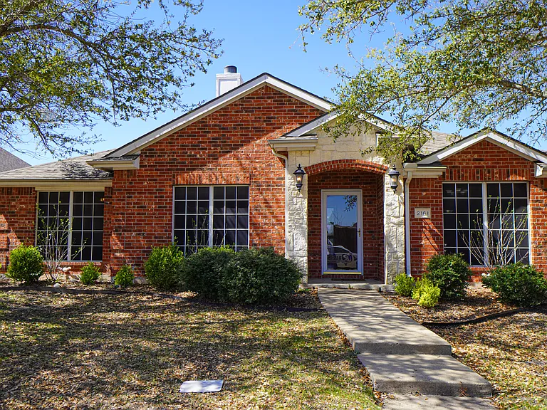 2161 Teagle Dr — Photo 1