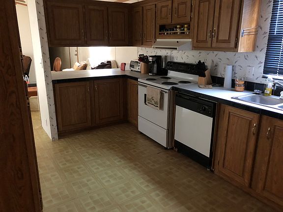 4th image of 121 Riverwood Dr