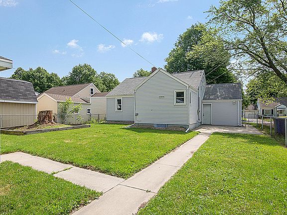 3rd image of 1115 Wilson Ave