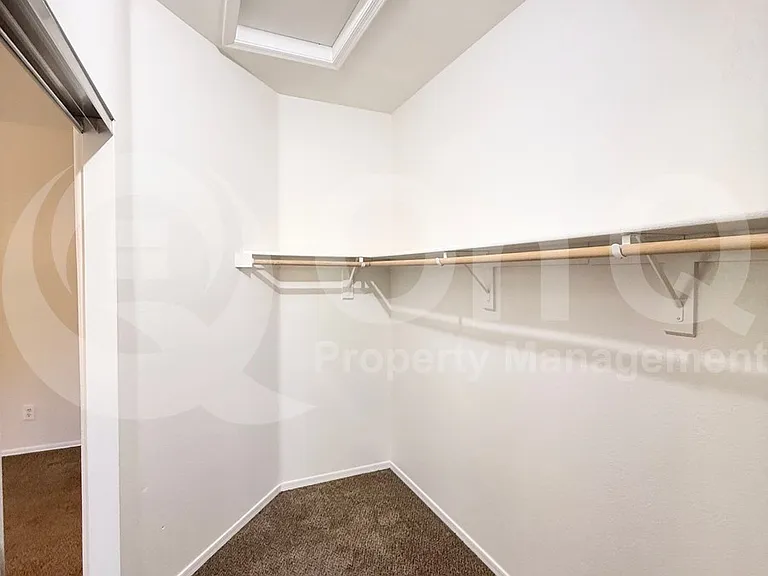 16609 S 16th Dr — Photo 7