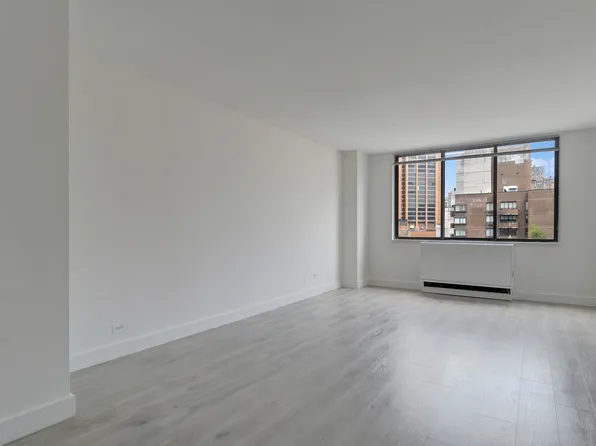 200 East 33rd Street image 1 of 6