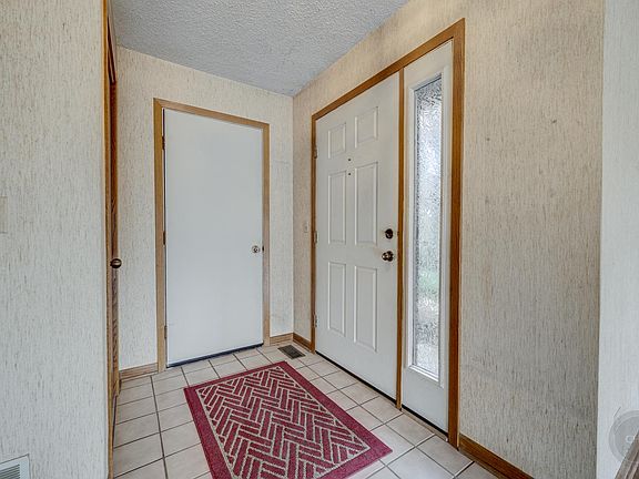 4th image of 1117 Lacebark Ct
