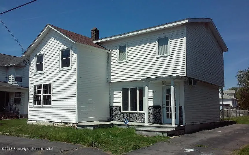 127 Pettebone St photo 1