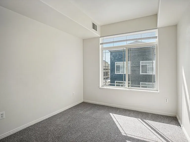 Altitude on Fifth — Photo 21