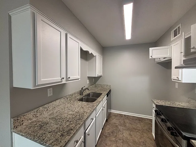 3989 Battlefield Dr — Photo 4