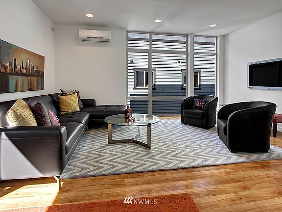 3rd image of 2640 B NW 57th Street