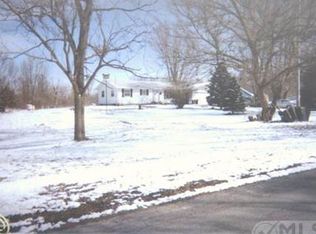 5317 Shepper Rd, Stockbridge, MI 49285