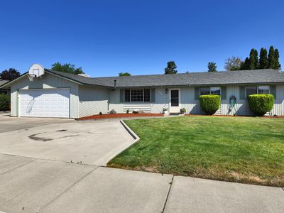 4605 W Glenmoor Cir, Yakima, WA, 98908
