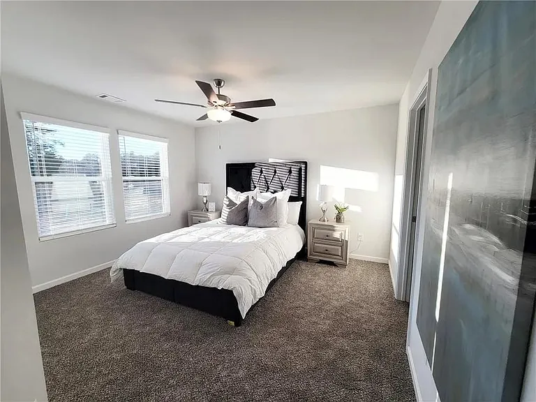 138 Village Green Dr — Photo 8