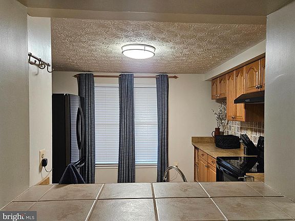 4th image of 15533 N Oak Ct