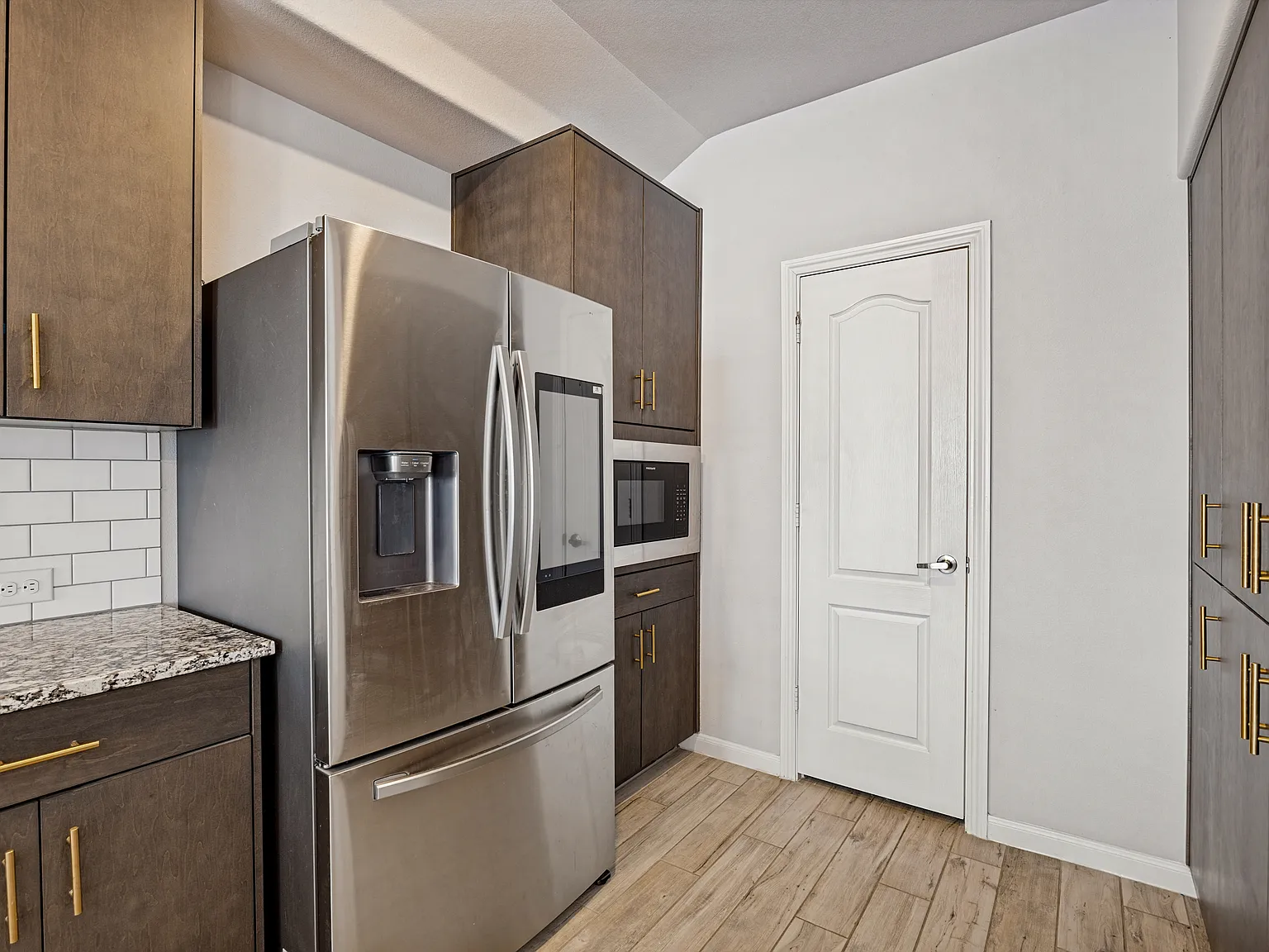 3 bed, 1675 sqft, $2,400 — Photo 4