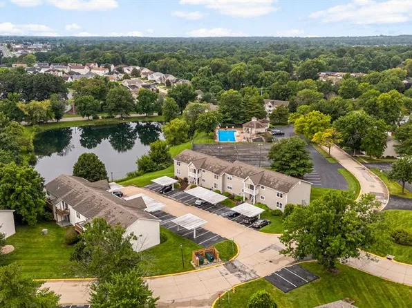 4113 Gulf Shr W, Florissant, MO 63034