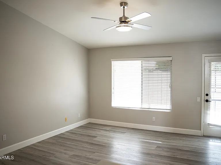 1118 S Surfside Dr — Photo 9