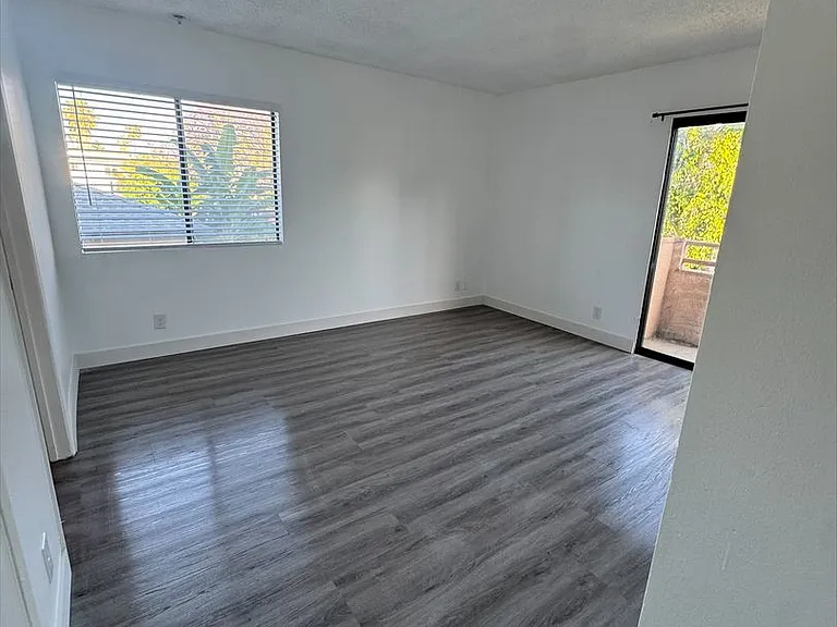 Three Gardens, 14133 Sylvan St. — Photo 29