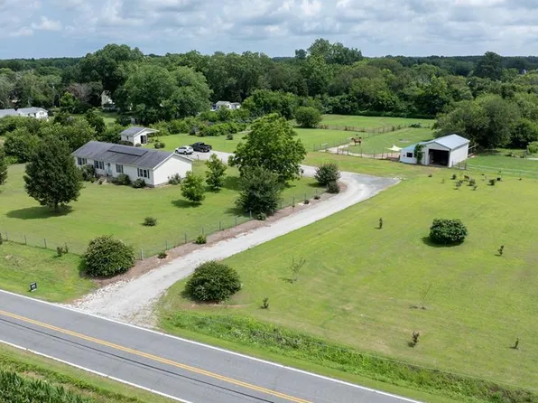 30363 Big Pine Rd, Pungoteague, VA 23420