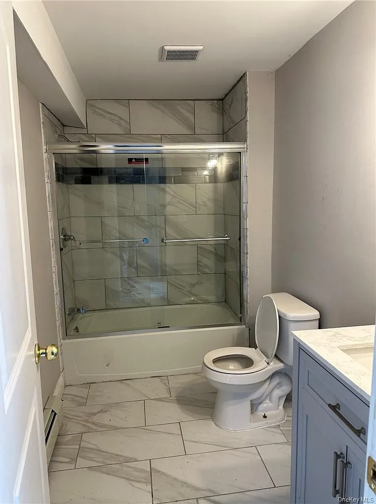 3 bed, 1100 sqft, $3,000 — Photo 4