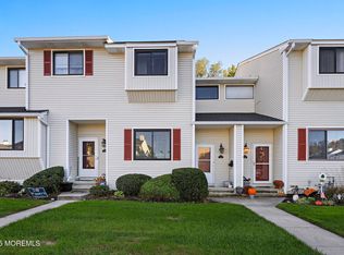 343 Middlewood Rd, Middletown, NJ 07748