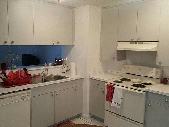 4th image of 1527 Schoolhouse St