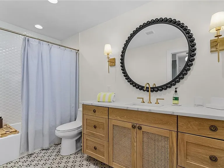 6155 Standing Oaks Ln — Photo 31